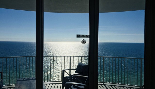 OPEN 10/3-10/5 OR 10/19-10/26 2 FREE Beach chairs Condo on the Beach