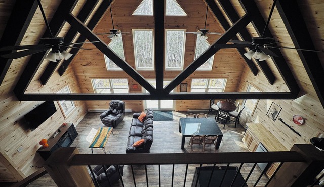Peaceful lake house with game room on beautiful Conroy Lake in Maine!