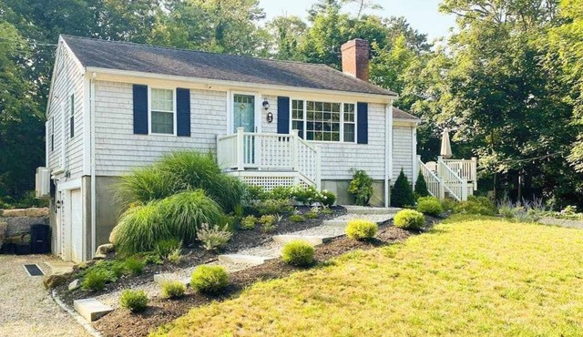 Peaceful perch near area's beaches with firepit, grill, streaming - dog-friendly