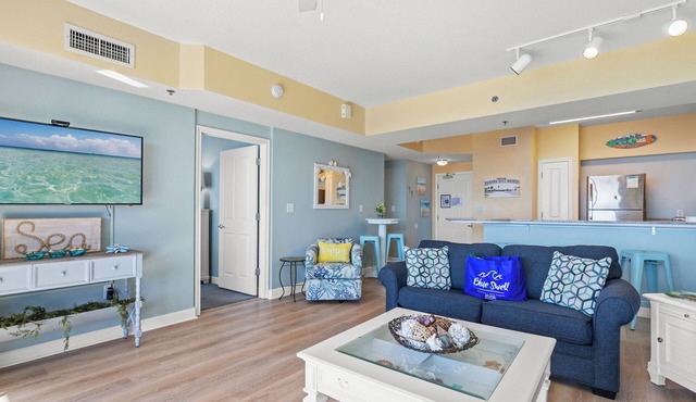 Penthouse With Beautiful Beach Views! 1 Bedroom, 2 Bathroom Penthouse!