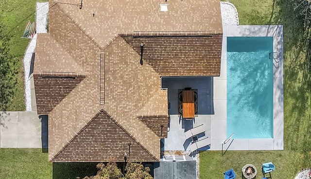 Perfect for families - Private pool, updated home!