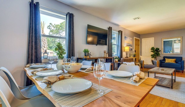 Pet-friendly Pensacola Home w/Sunny Backyard!