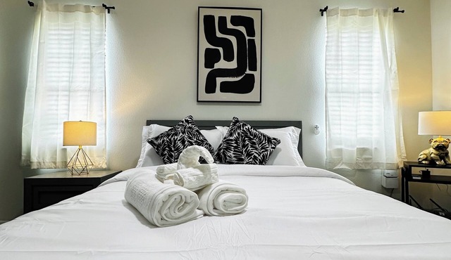 Pet Friendly Studio with Private Patio in Spring Hill
