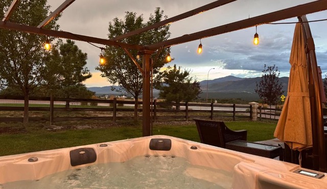 Pikes Peak Place, Views, Hot Tub, Air Force Academy