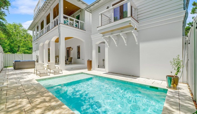 Pinecrest Retreat - Brand New Rental, Gated Neighborhood, Private Pool, Bikes