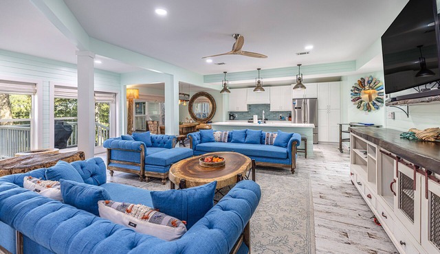 PREMIER LUXURY~6Person Golf Cart~Renovated~FREE Activities~HEATEDPOOL