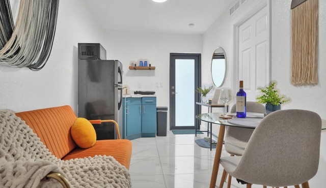 Private Guest Suite with Patio, BBQ, & Parking by MIA Airport, Beaches, Wynwood