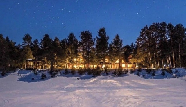 Private Lake Superior Resort Near Munising & Marquette, Sleeps 34, Sauna, Cinema