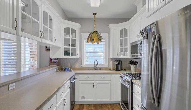 Private Pool ☀️ 600ft to Beach | Peek-a-boo Ocean View | Outdoor Shower | 4 Parking Spots ☀️