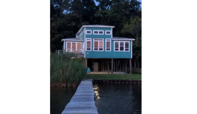 Private Waterfront--Scenic Serenity