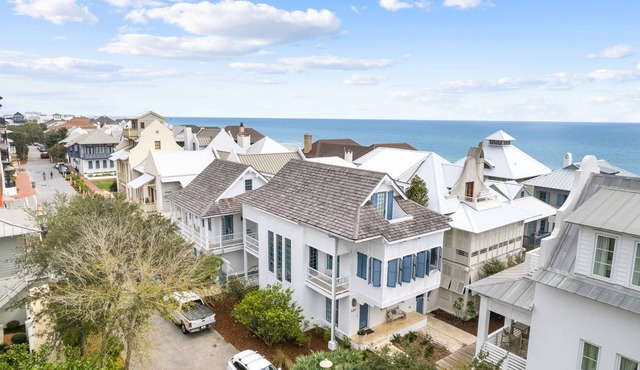 Providence Cottage in Rosemary Beach, 3rd tier home from Gulf with Gulf view