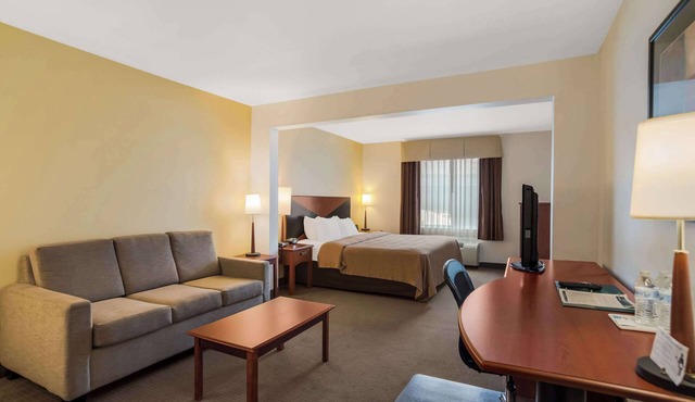 Quality Inn & Suites Chambersburg Northeast