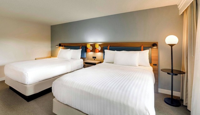 Quick Escape! Pet-friendly Property, Onsite Parking! in South San Francisco