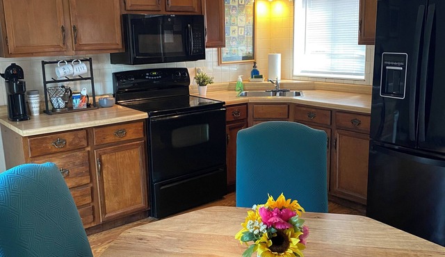 Quiet 2BR Bungalow with 2 Queens & Huge Deck Near Pittsburgh in Ambridge