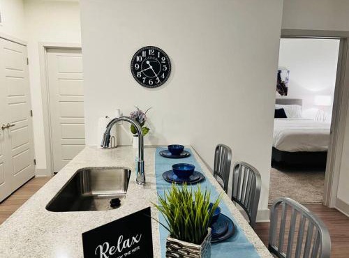 Remote Worker 1 BD/1BA Private Conference Room in Spring