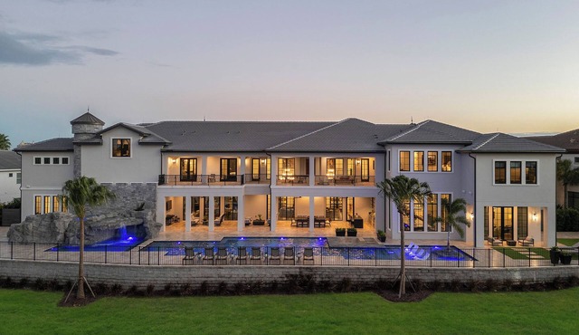 Reunion Castle | 15BR Luxe Castle w/Private Pool, Gym, Arcade, and Theater Near Orlando Theme Parks