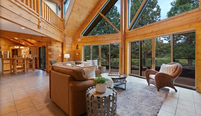 Risa Cabin: Main Lodge | Private Lake, Hot Tub, 9 Acres