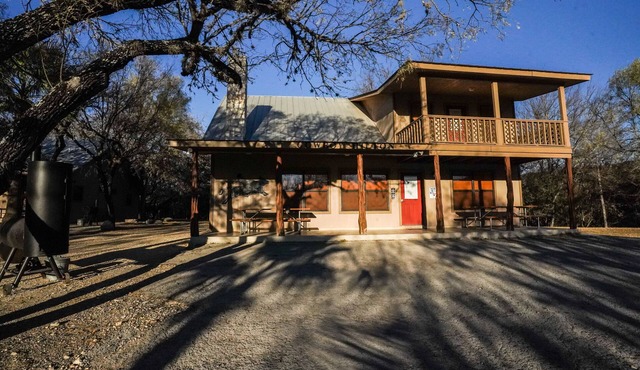 River Front cabin with access to shared pool! in Concan