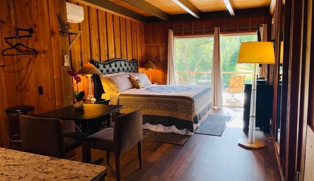 Riverfront Lodging