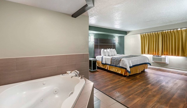 Rodeway Inn Bristol near Sesame Place