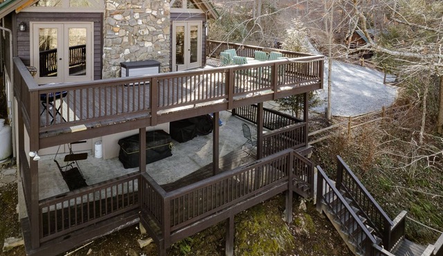Ruby Rose Mountain Chalet in the Smokies in Franklin