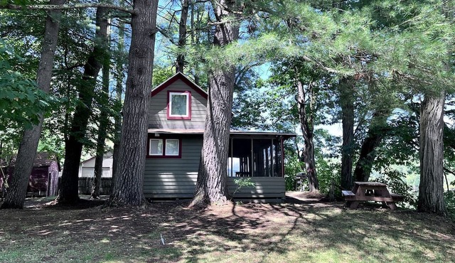 Rustic, Pet Friendly Cabin on the Hudson River, Perfect for a Glamping Weekend in the Adirondacks in Corinth