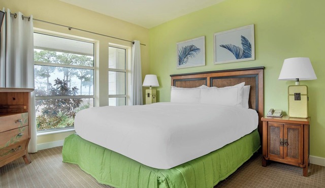 Scenic Bay View 2BR Suite w/Private Balcony: 1.7 mi to Coastal Beaches