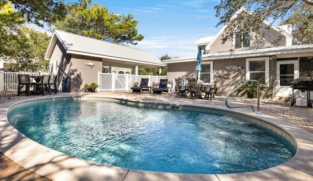 Seacrest + Private Pool, Steps to Beach & Bikes