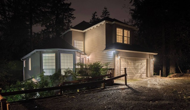 Secluded 7 Bedroom Home for Corporate Groups and Family Reunions -KING BED