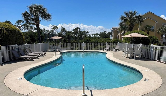 Serenita Ora: Quiet Waterfront Unit with 2 Kayaks!