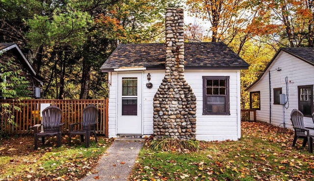 Serenity Peaks: Discover Cathedral Ledge at the Pemi Cabins!