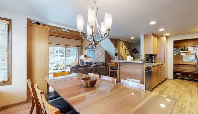 Sierra Megeve 7 Deluxe Remodeled Condo, Just A Short Walk To Canyon Lodge by RedAwning