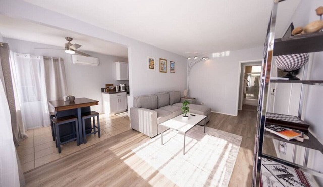SLEEK 1BR FULLY RENOVATED 2023 in NOHO ARTS DISTRICT p45