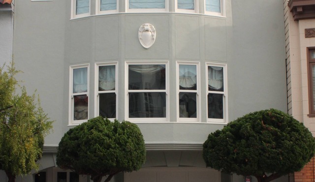 Spacious and Charming Marina District Home Steps from the Bay