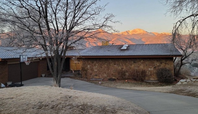 Spectacular views on Colorado Springs' Westside