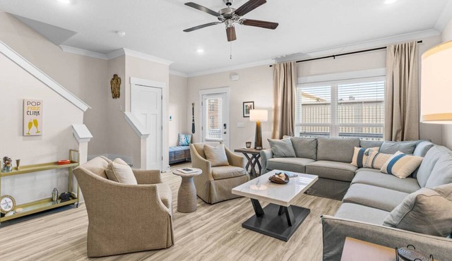 Starlight Place - Conveniently Located Newly Built Downtown Home - Off Street Parking - Dog Friendly