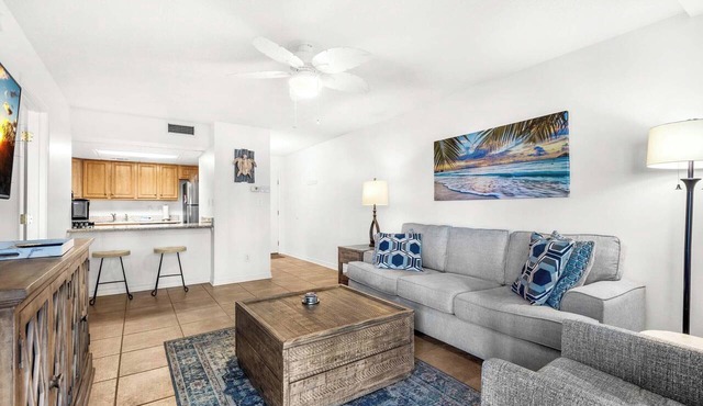 🌴🌞Steps to the Beach | Free Reserved Parking Space | Sand Dollar E-101