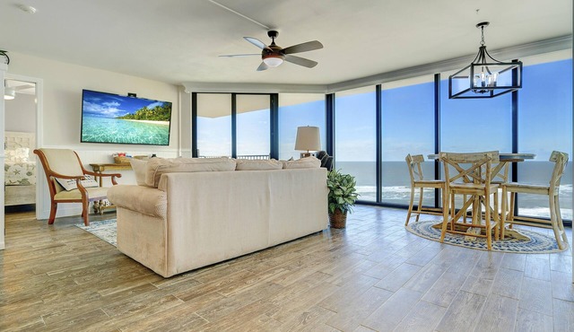 Stunning Gulf Front Penthouse - 2 Beach Chairs and Umbrella included!