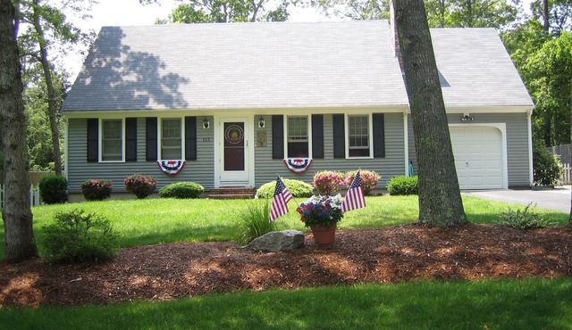 Sunny Cape w/Private Pool, Steps to Association Lake