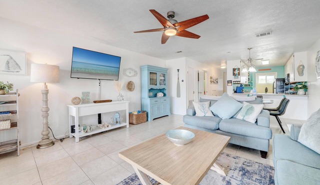 Sunny Seaside Townhouse - Your Perfect Summer Escape