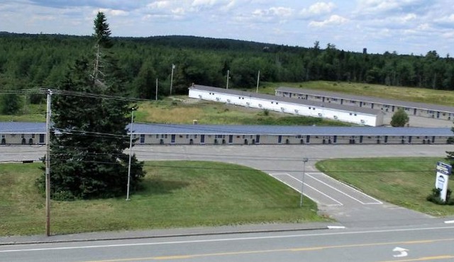 The Bluebird Motel Maine