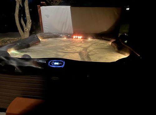 The Escape Pod Cheat Lake, Morgantown, Hot Tub, 2Bed, 2Bath