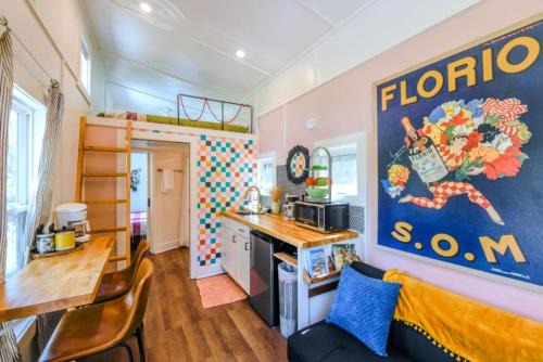 The Florio - Tiny Home, River, Hiking, and Rafting! in Sylva