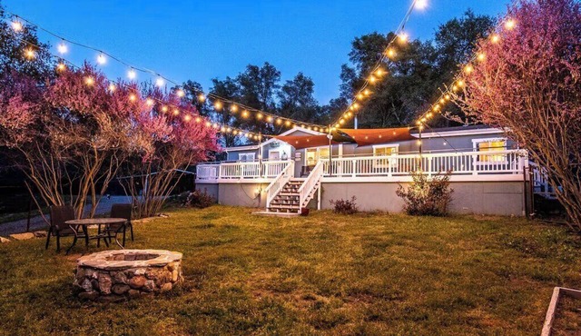 The Nest-2 K Beds-Game Room-Deck-5 min to Mariposa
