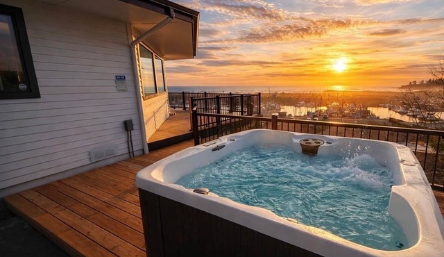 The White Haus: Harbor Views, Private Hot Tub, Game Room - Walk to Beach & Food