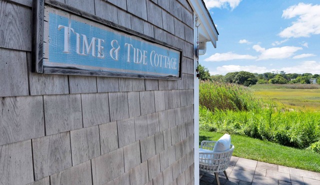 Time and Tide Cottage - A Barnstable Village Retreat RPAM020