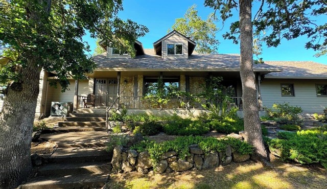 Tranquil Forest Hills House