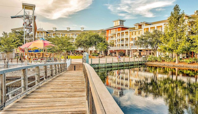 Tropical condo at The Village of Baytown Wharf with AC, pool, hot tub, & gym