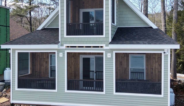 Water front Lake House Screen porch