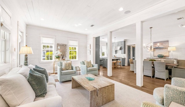 WaterColor 4BR+Bunks, Plunge Pool, Golf Cart, Bikes, Luxury